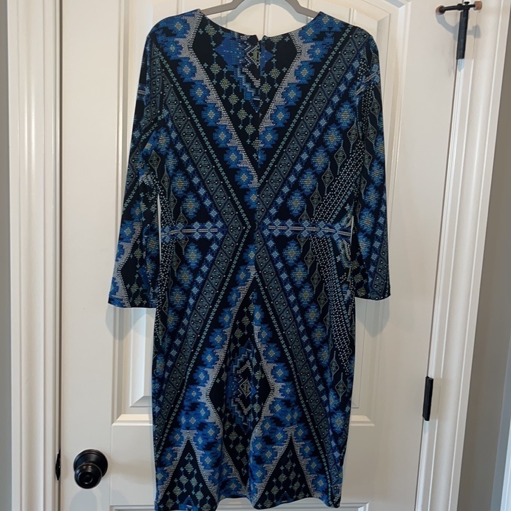 FLATTERING slimming 3/4 sleeve dress Karen Kane size L cross-stitch print - Picture 7 of 13